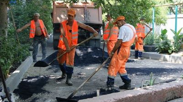 Благоустройство дворов Краснодара продолжается