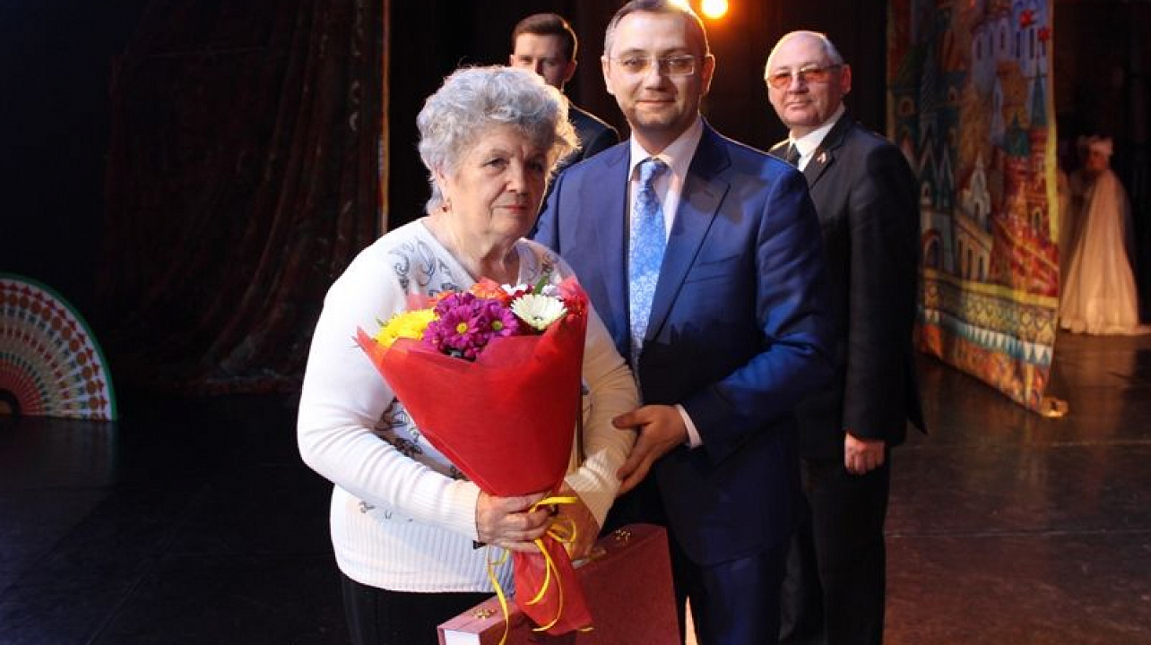 Председателей органов ТОС Центрального округа чествовали на городском новогоднем балу общественности