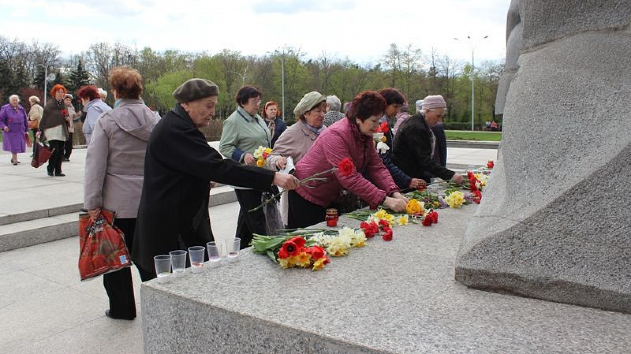 Сегодня в Центральном округе прошел митинг-реквием, посвященный Международному дню освобождения узников фашистских лагерей