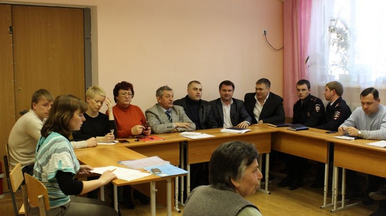 Глава Центрального округа встретился с руководителями ТОС