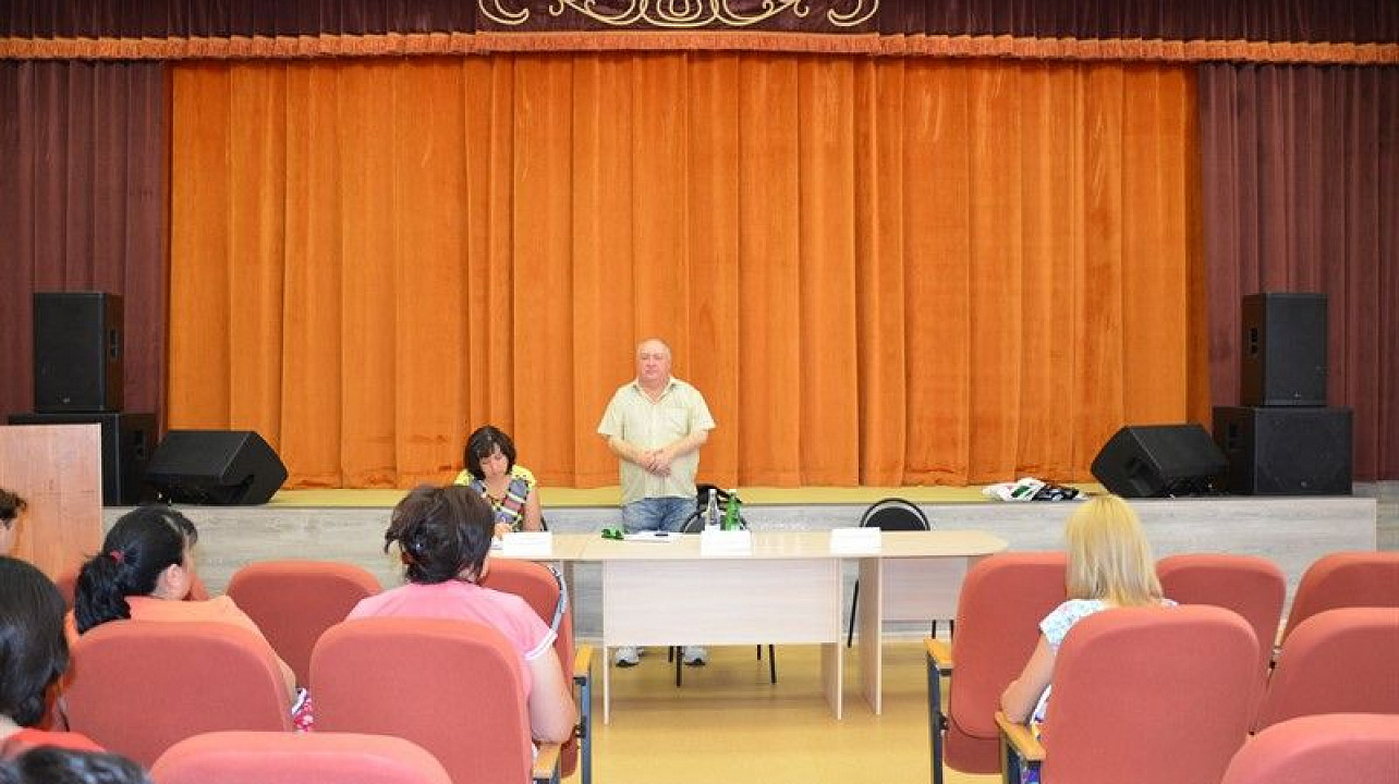 Семинар для руководителей общественных организаций Новороссийска прошел при содействии движения «Содружество».jpg