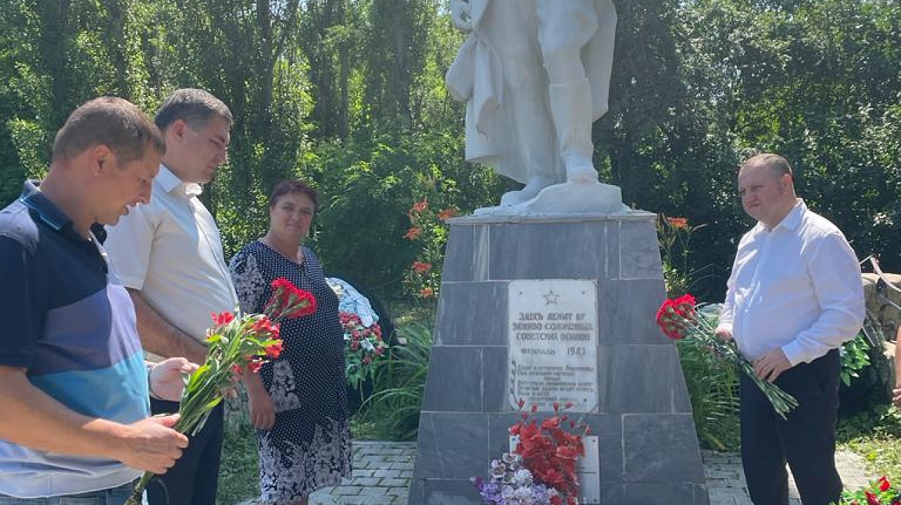 Акция «Свеча памяти» и возложения цветов у памятников участникам Великой Отечественной войны сегодня прошли по всему Прикубанскому округу