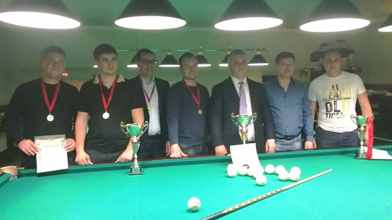 Команда Западного округа одержала победу в турнире по бильярду