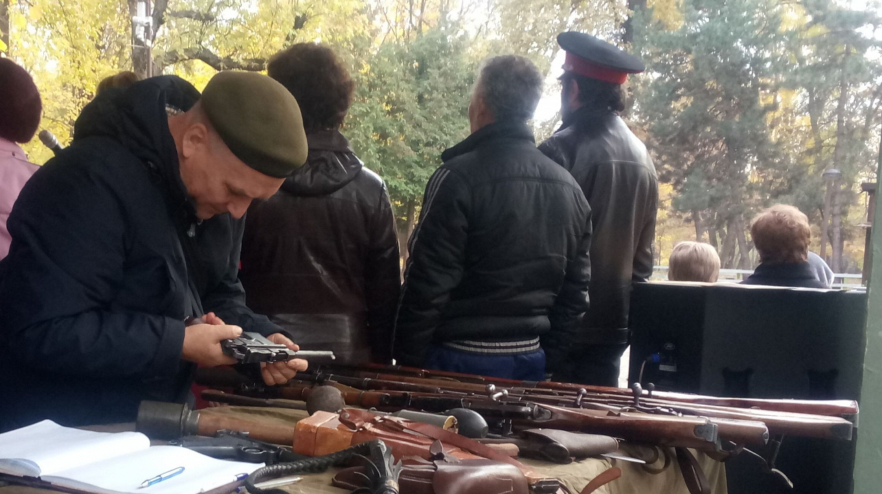 В Центральном округе отметили 100-летие Октябрьской революции