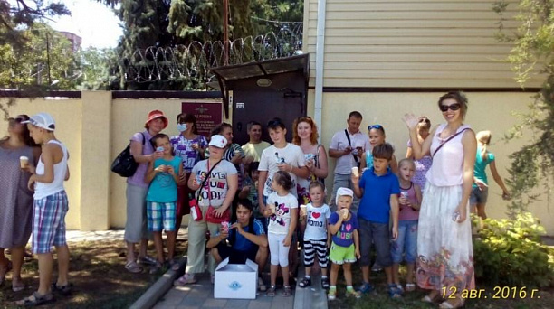 Кинологический центр посетили особенные дети «Края милосердия»