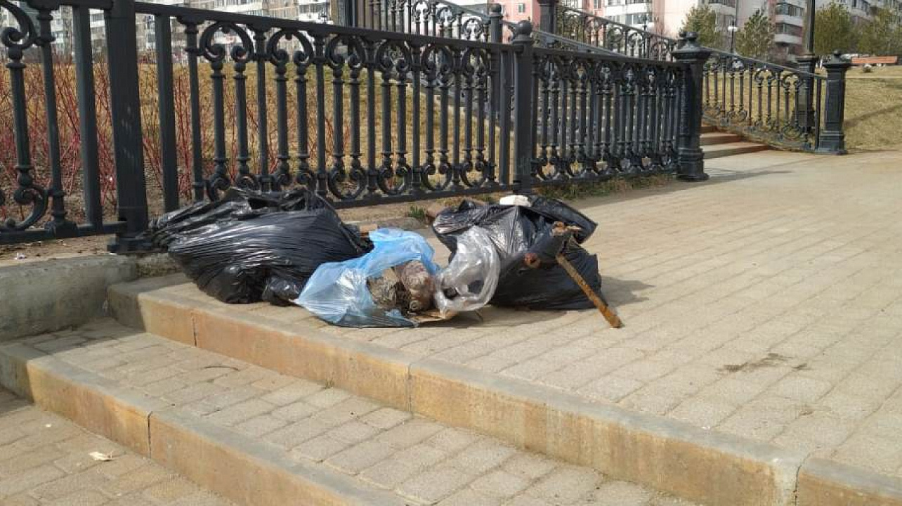 субботник берег реки.jpg