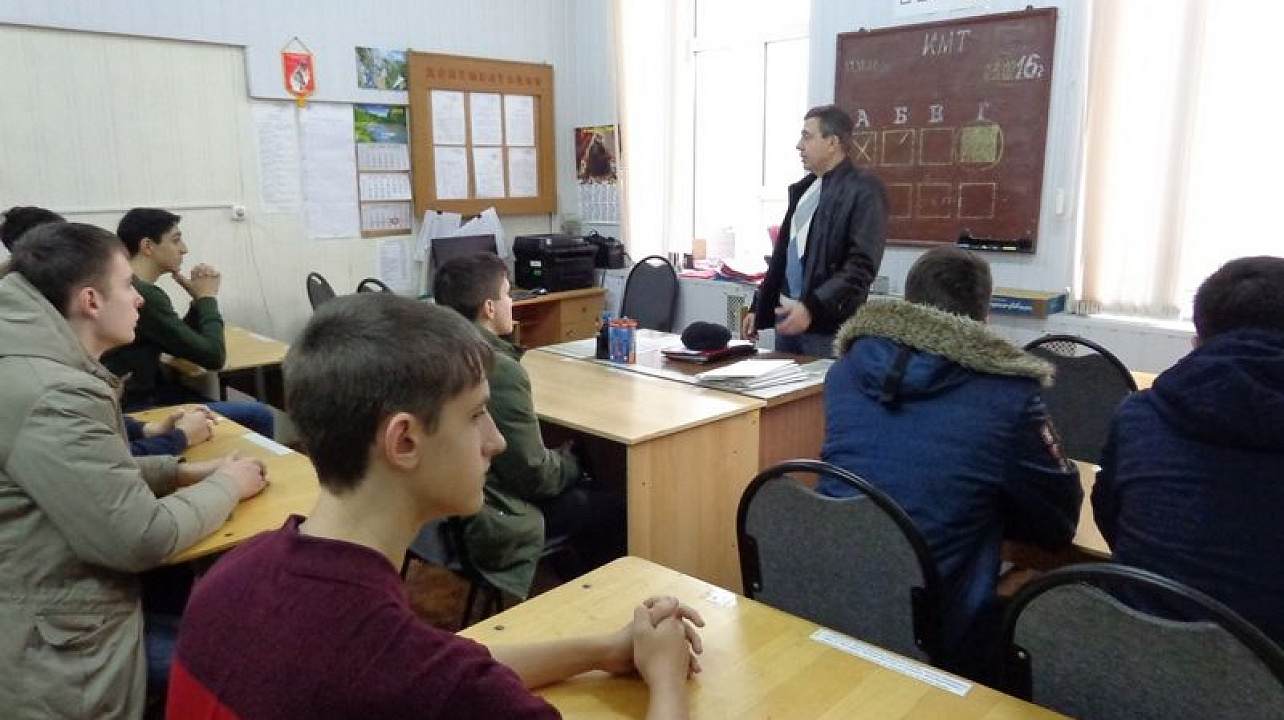 С ребятам из школы № 89 провели агитационную работу по военно-профессиональной ориентации