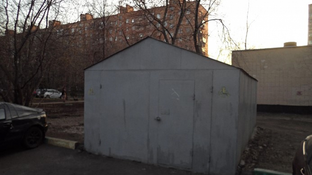 Собственников гаражей по улице Славянской и Доватора установить не удалось