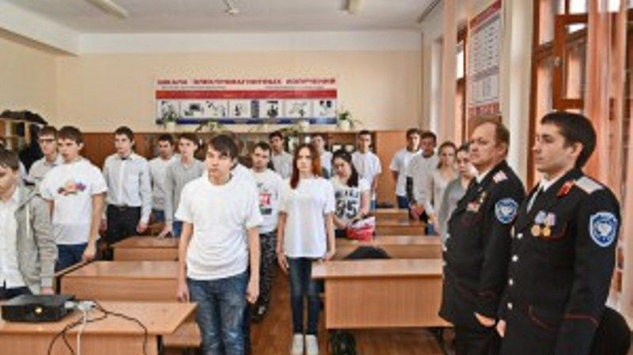 Учащиеся Краснодарского монтажного техникума встретились с Героем России