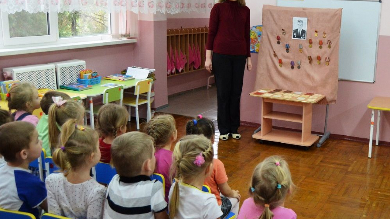 Ребята Западного округа узнали о наградах времен войны