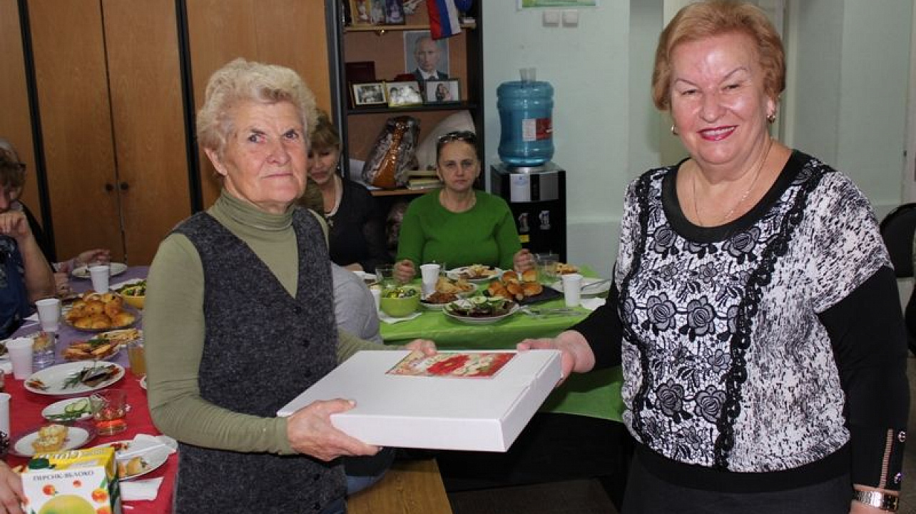 В Центральном округе проходят праздники, посвященные Дню матери