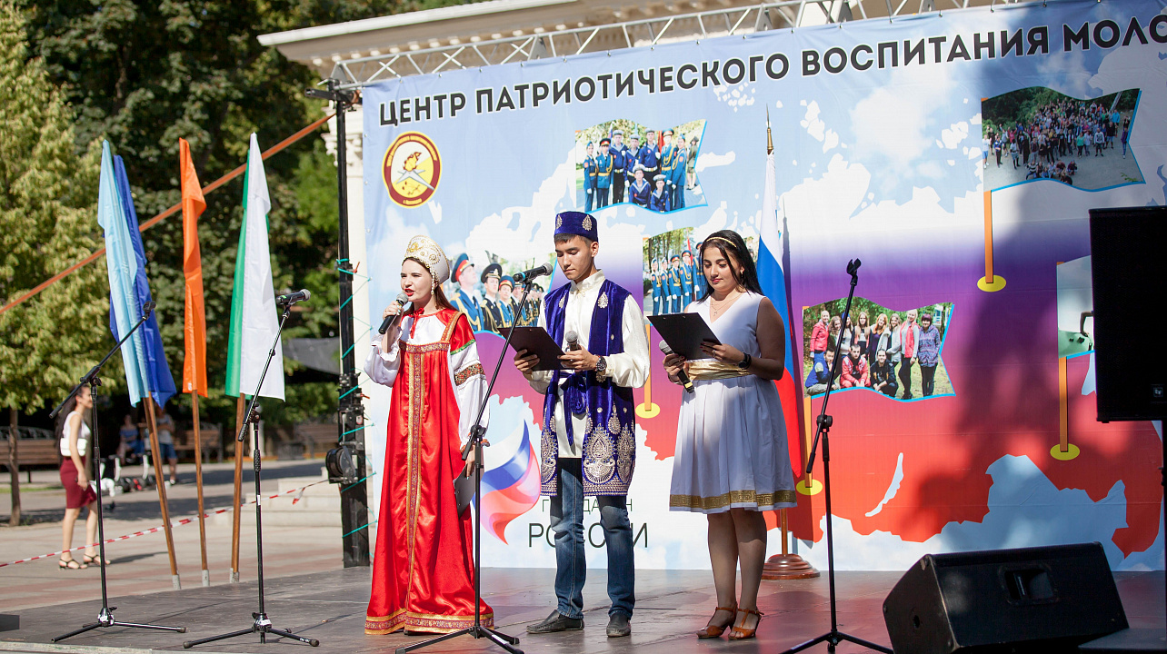 Национально-культурные объединения приняли участие в праздновании Дня России (4).jpg