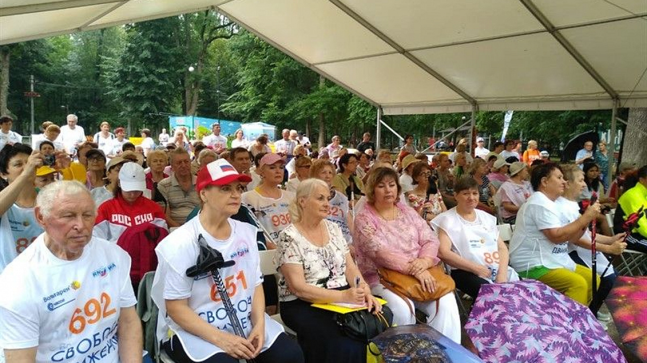 Фестиваль скандинавской ходьбы «Свобода движения» прошел в Краснодаре на минувших выходных.jpg