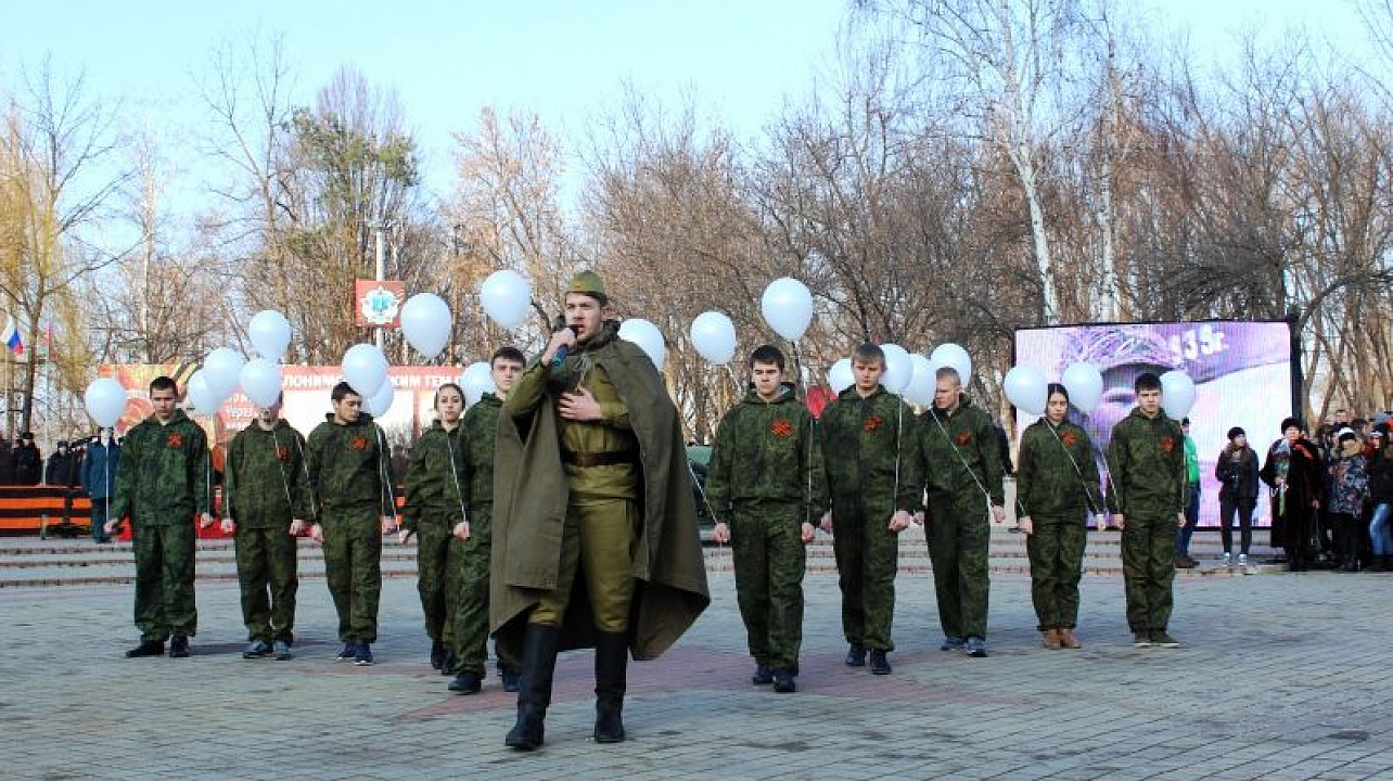 Жители Центрального округа приняли участие в открытии месячника оборонно-массовой и военно-патриотической работы .jpg
