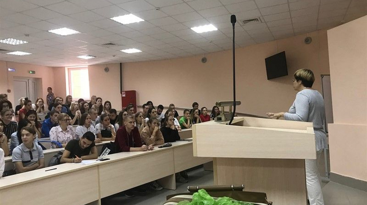 «Край милосердия» провел семинар по социальной адаптации детей с особенностями развития для студентов Университета физкультуры.jpg