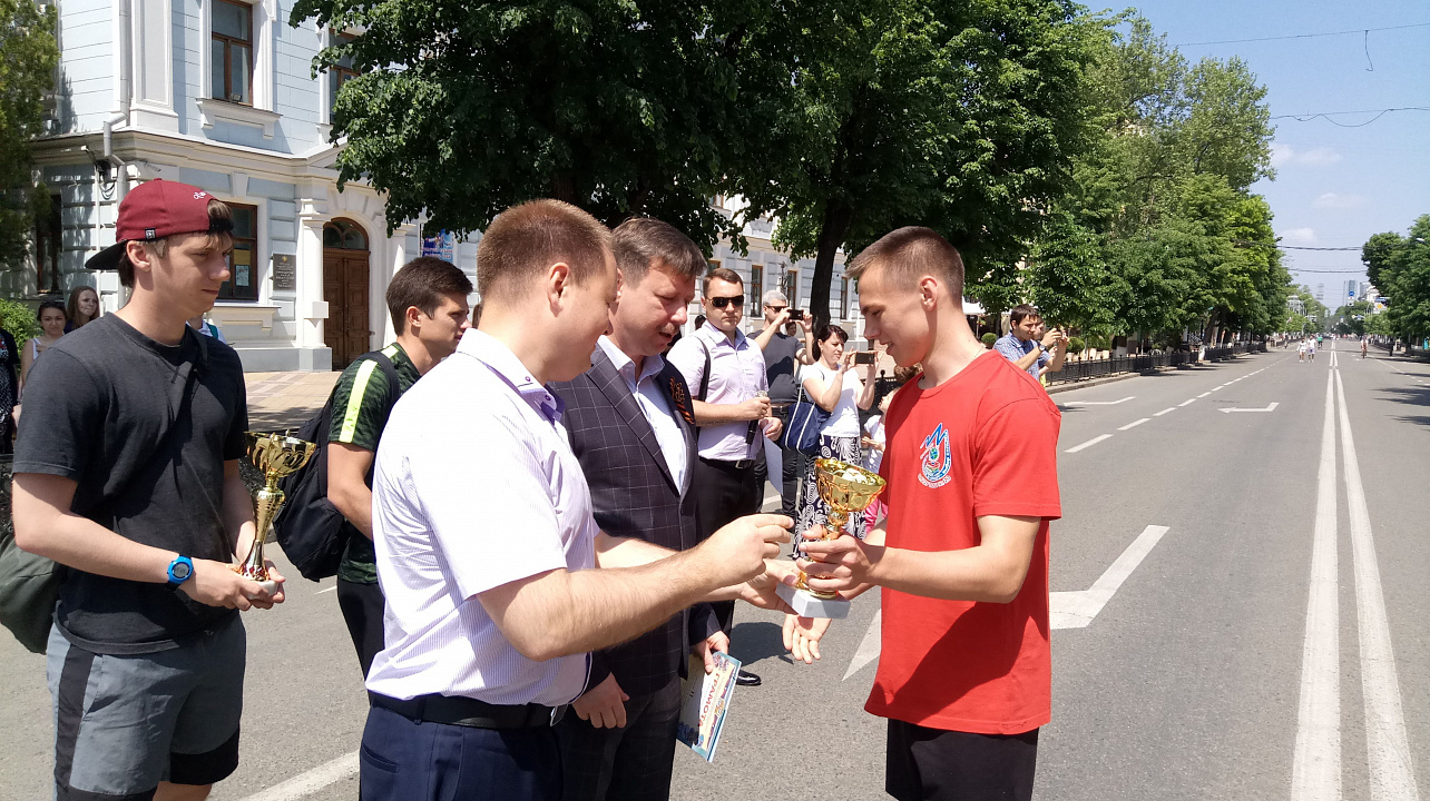 В Краснодаре прошла Всекубанская эстафета «Спортсмены Кубани — в ознаменование Победы в Великой Отечественной войне 1941–1945 годов»