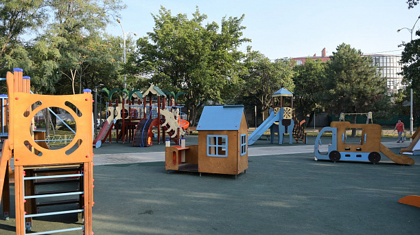 Завершается благоустройство Дмитриевского сквера Краснодара