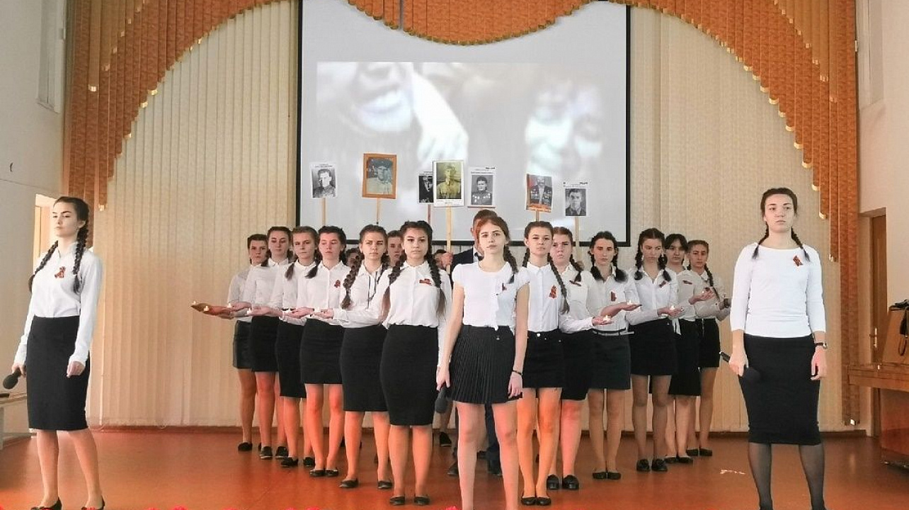 «Воинский долг – честь и судьба!»  под таким названием состоялся смотр-конкурс среди студентов торгово-экономического колледжа г. Краснодара