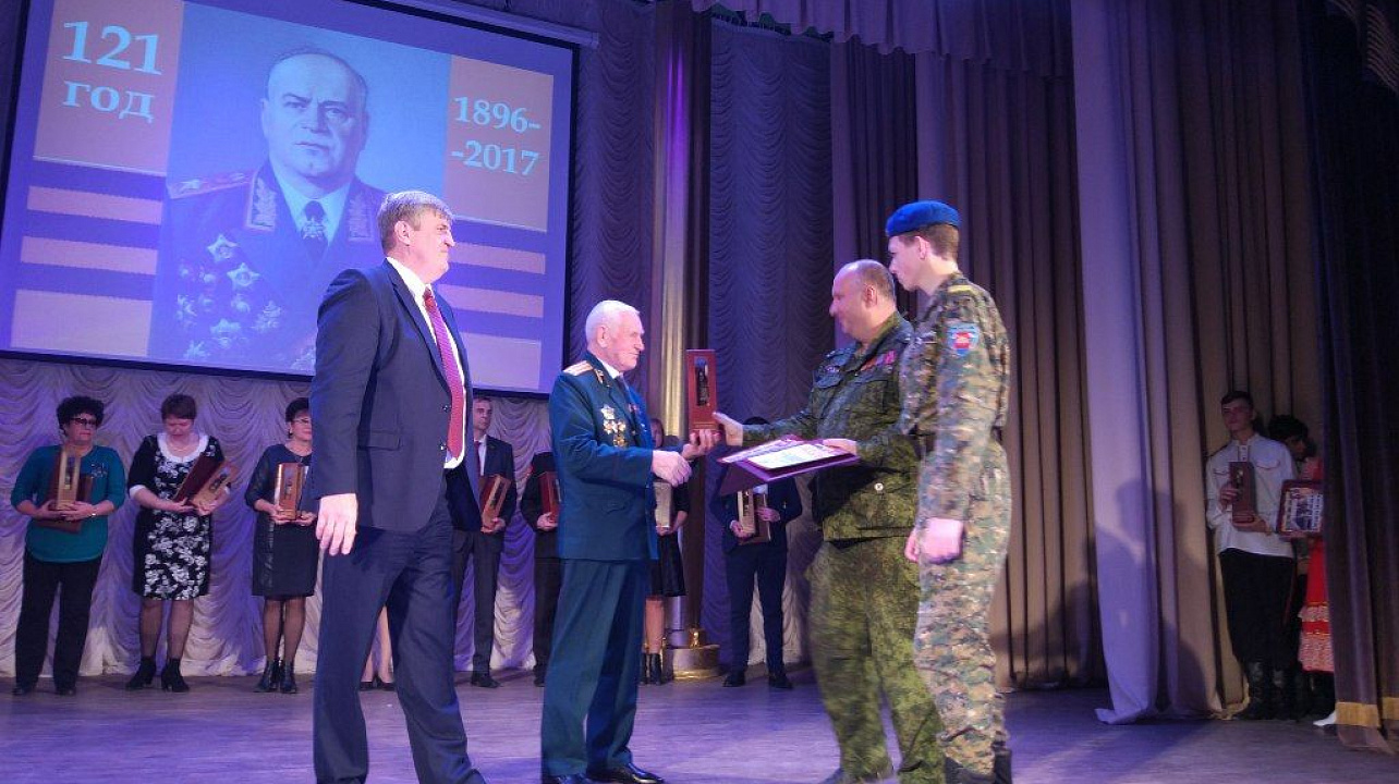 Школы Западного округа заняли призовые места в конкурсе по военно-патриотическому воспитанию граждан