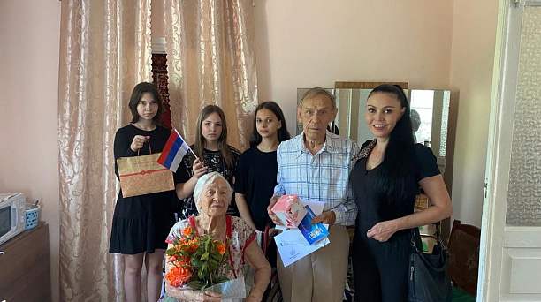 Ветерана Великой Отечественной войны Виноградова Николая Афанасьевича поздравили с 90-летним юбилеем