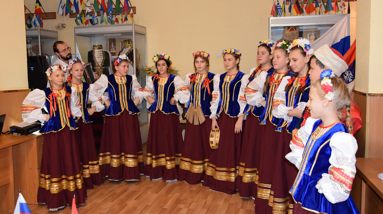 «Россия - Сербия. Дружба навеки!» - под таким девизом прошла встреча активистов славянских  (6).JPG