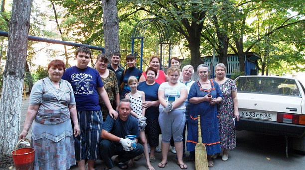 В Гагаринском микрорайоне прошел праздник "Добрых соседей"