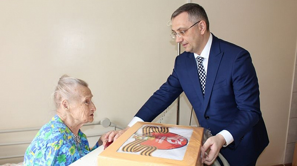 Сегодня в геронтологическом центре «Екатеринодар» состоялось торжественное вручение юбилейных медалей