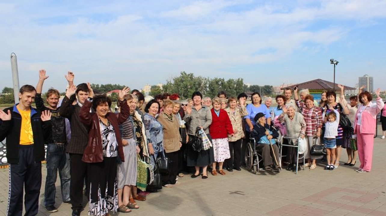 Инвалиды Центрального округа отправились на речную прогулку