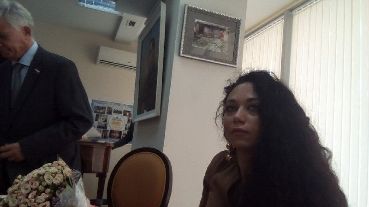 Движение «Содружество» поддержало открытие выставки молодой художницы Алены Пылёвой.jpg