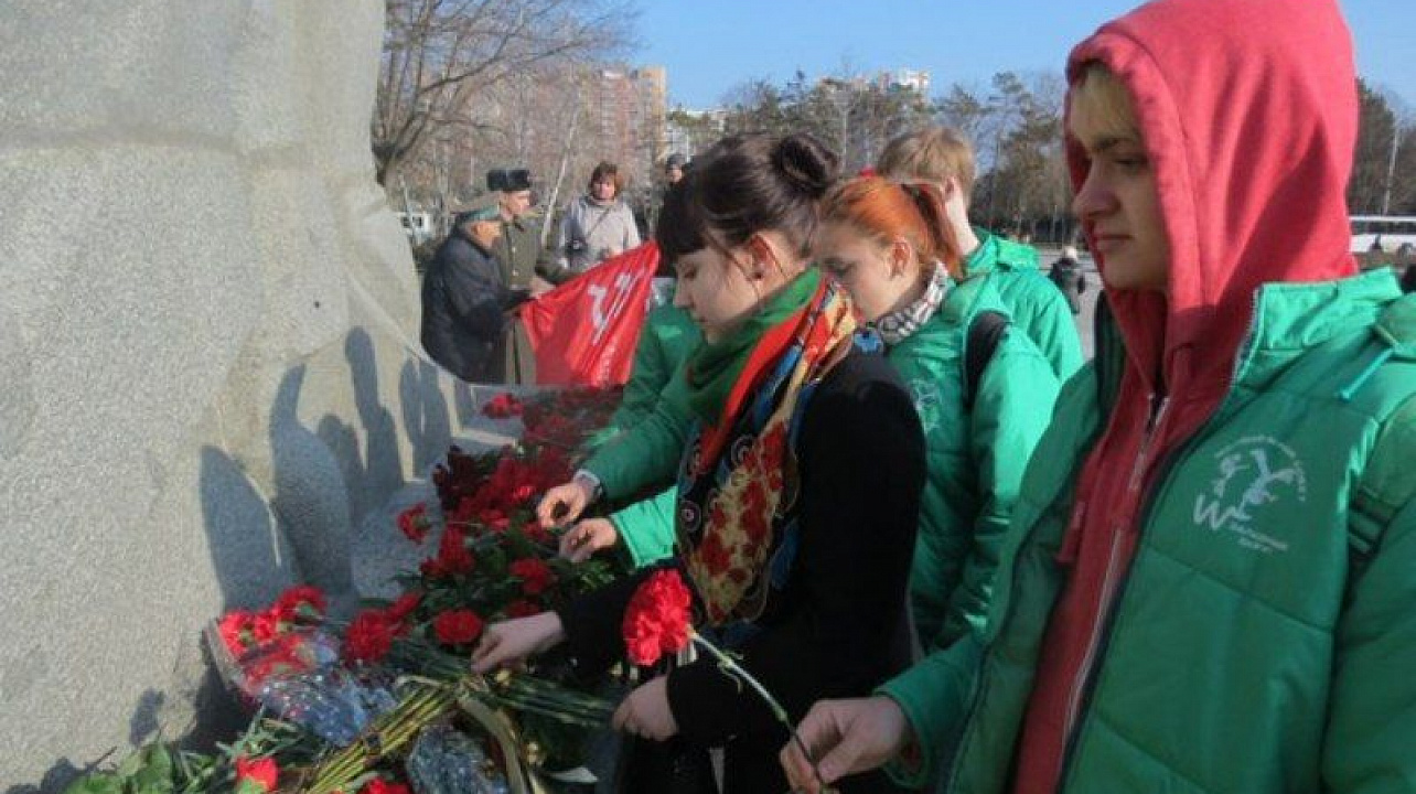 Западный округ присоединился к  месячнику  оборонно -массовой и военно - патриотической работы