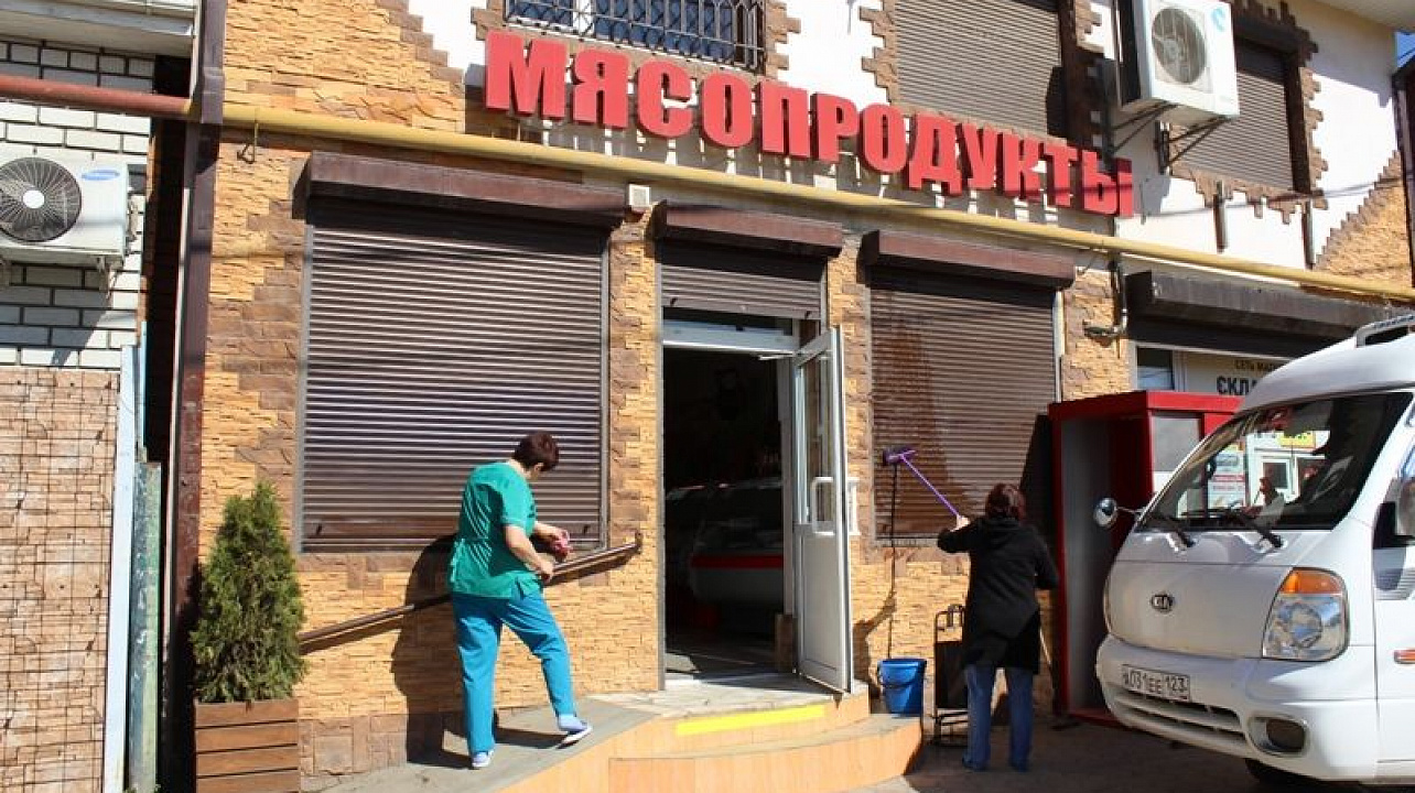 Глава администрации Центрального округа Елена Малова приняла участие в субботнике