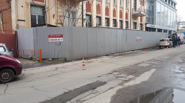 В Западном округе продолжается снос незаконно возведенных сооружений