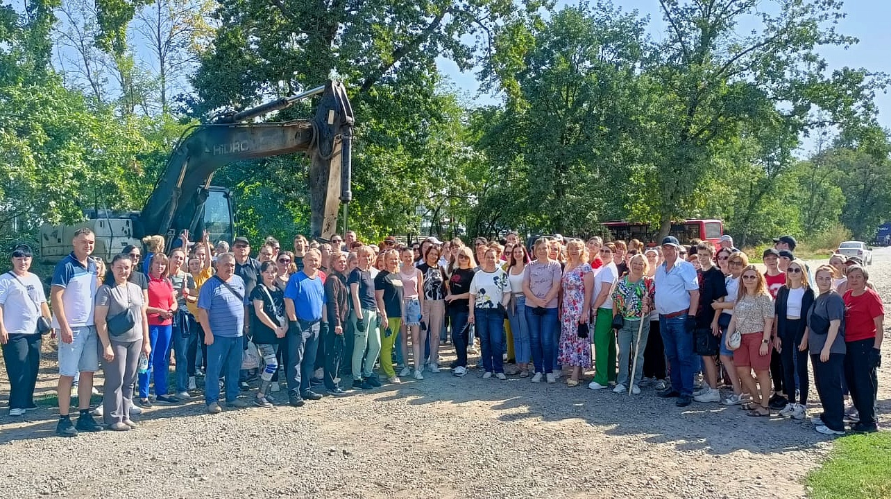 Общегородской субботник прошёл в Прикубанском округе