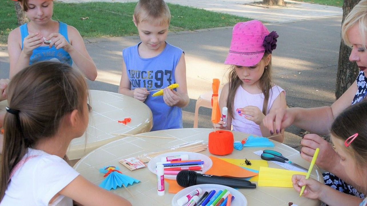 В парке Западного округа состоялся мастер — мастер класс по изготовлению кукол