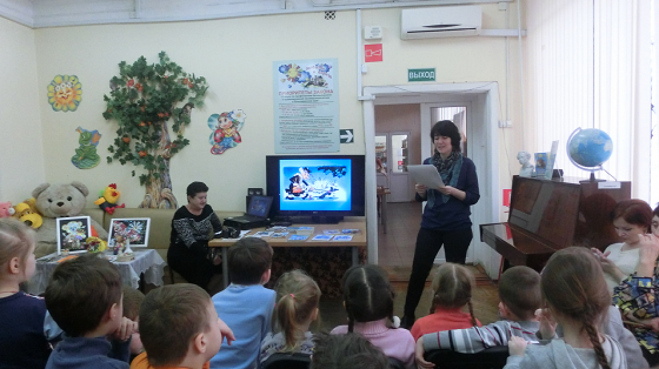 В библиотеке Западного округа прошла викторина «Веселая компания»