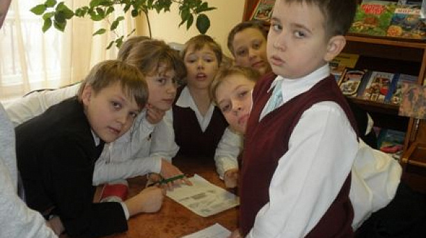 Воспитанники Центра детского творчества Прикубанского округа успешно справились с вопросами викторины на патриотическую тематику