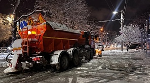 Глава Краснодара: Обработка дорог, мостов и путепроводов от гололёда продлится всю ночь