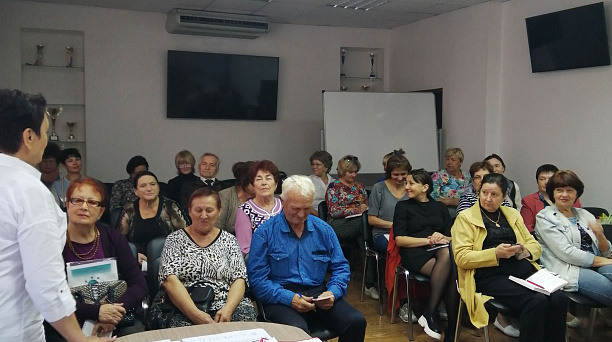 Специалисты территориального центра № 26 провели информационное занятие для актива жителей округа