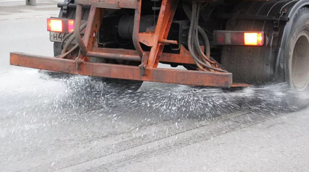Почти 500 тонн песко-соляной смеси использовано за ночь для обработки дорог от гололеда