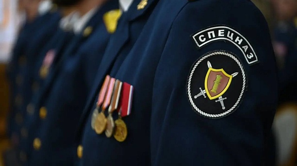 Евгений Наумов поздравил сотрудников спецподразделения «Акула» с 35-летием со дня образования отряда