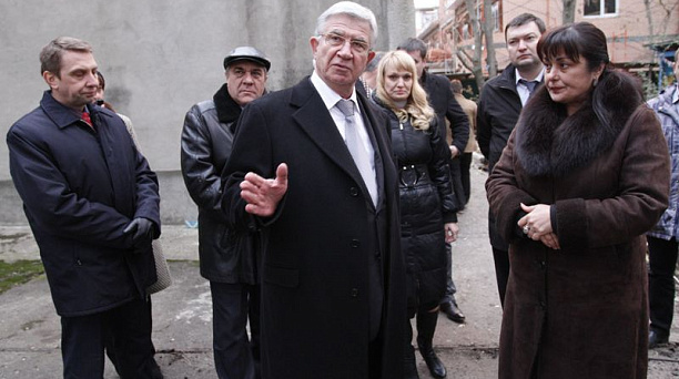 В поселке Лорис завершается строительство детского сада