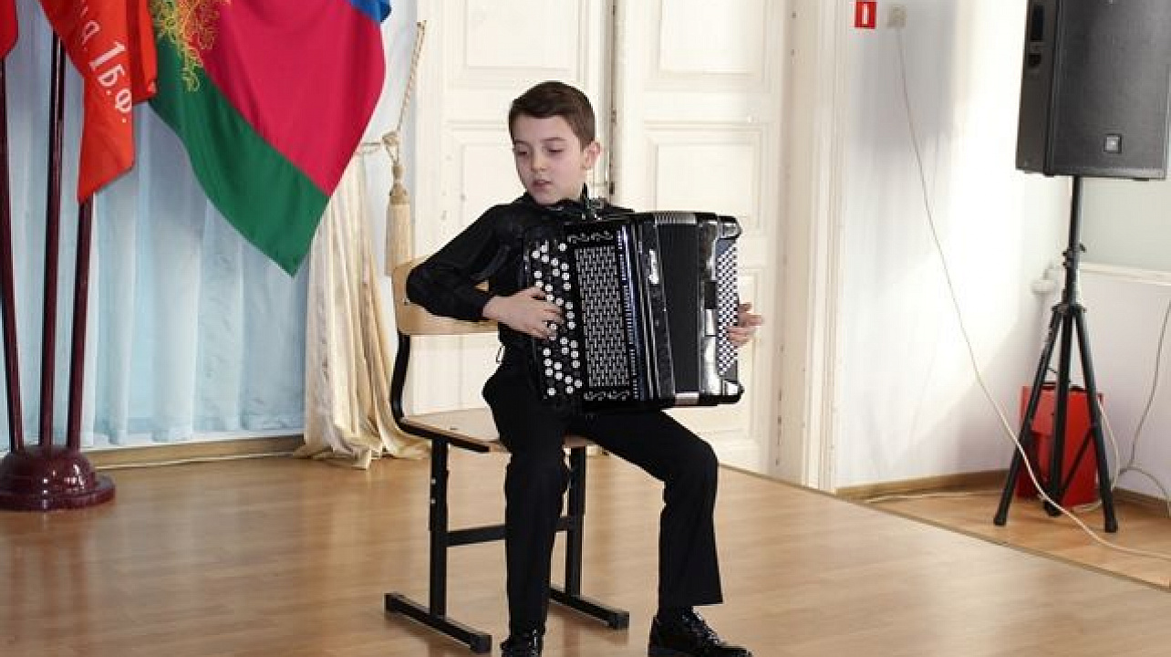 В Центральном округе продолжается торжественное вручение юбилейных медалей