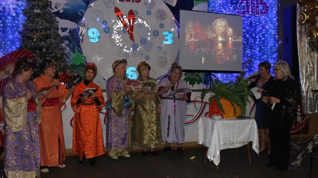 В Центральном округе состоялся новогодний бал общественности
