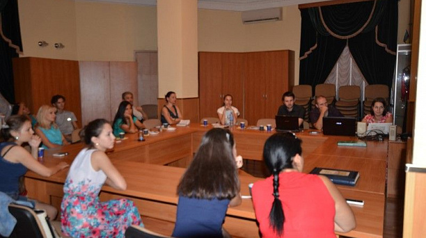 Участники Краснодарского клуба интернациональной дружбы почтили память жертв террора