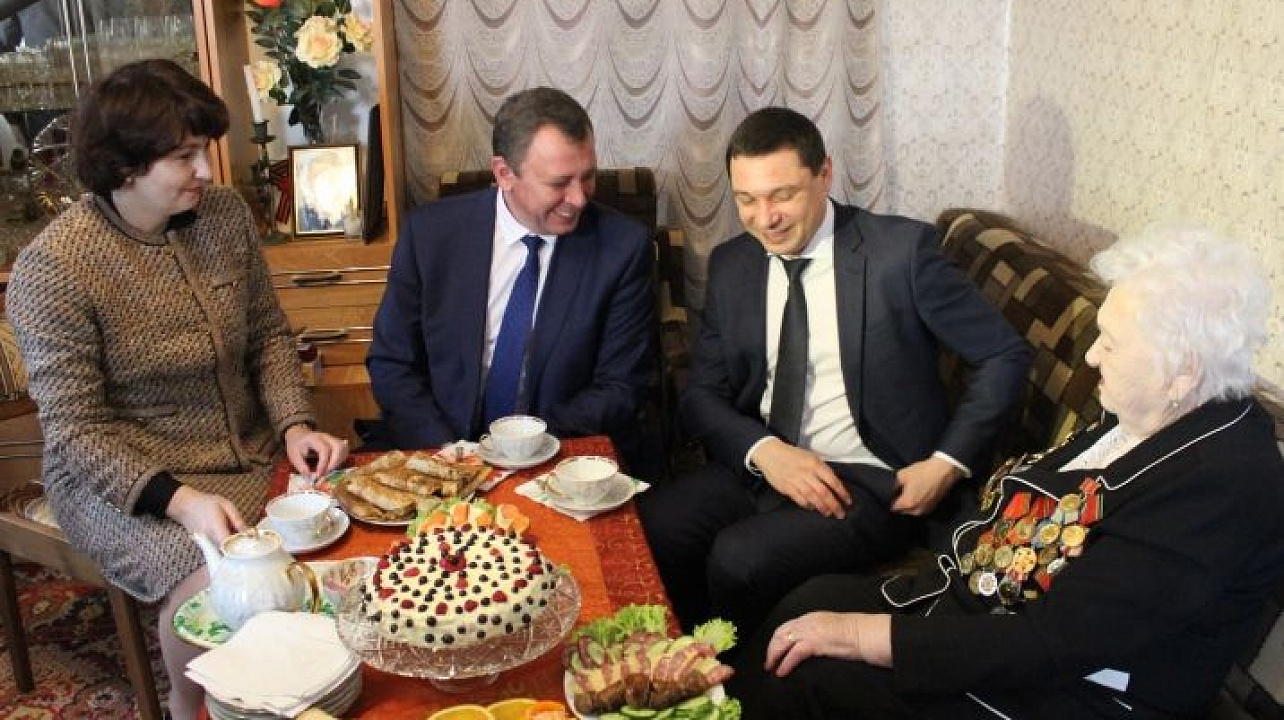 Накануне 75-летия освобождения Кубани от немецко-фашистских захватчиков руководство округа и города поздравило участников боев за Краснодар