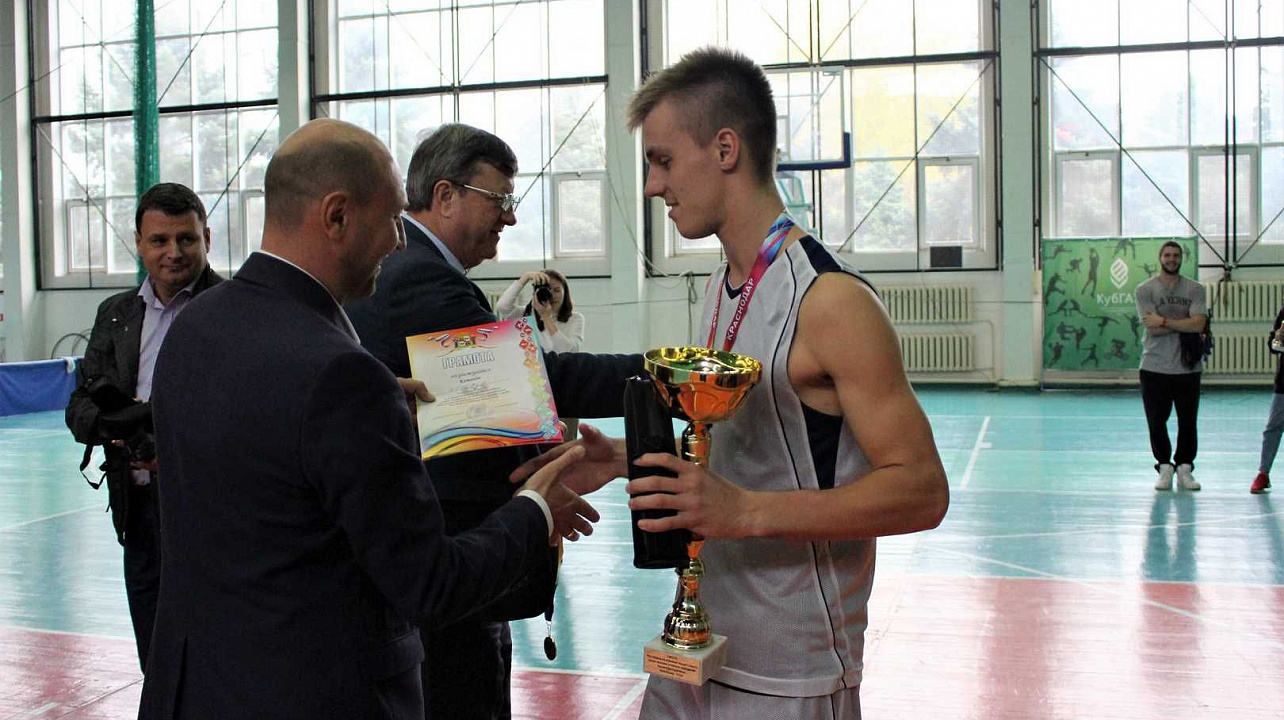 Фестиваль игровых видов спорта среди ВУЗов завершился баскетболом