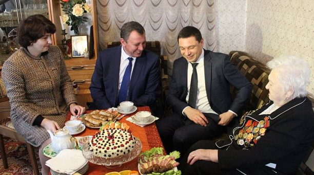 Накануне 75-летия освобождения Кубани от немецко-фашистских захватчиков руководство округа и города поздравило участников боев за Краснодар