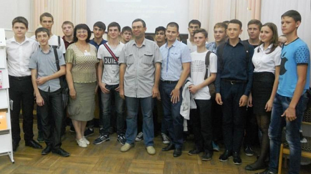 Для ребят Западного округа свои двери открыла литературная гостиная «Новая книга»