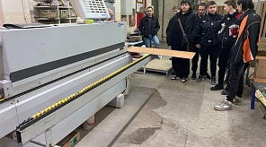 Краснодарские студенты посетили одну из крупнейших мебельных фабрик Юга России