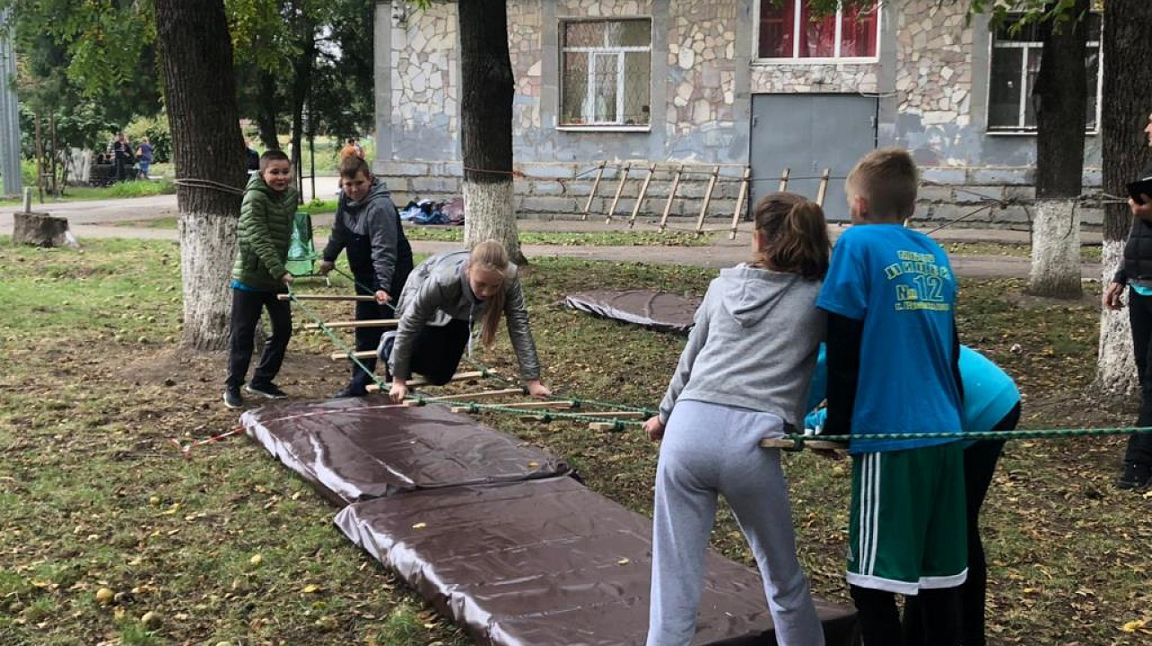 В школе № 55 прошло первенство по спортивному туризму